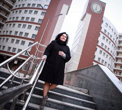 СВЕТЛАНА НОВОХАЦКАЯ: ЧЕЛОВЕК НА РАБОТЕ ДОЛЖЕН...