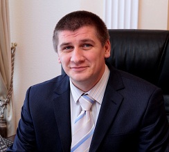 ВАСИЛЬ ДУДУРИЧ: «КИЇВМІСЬКБУД» БЕЗКОШТОВНО ВСТАНОВЛЮЄ ЗАРЯДНІ...