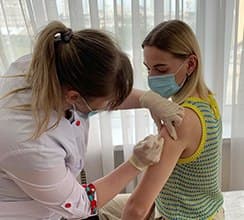 КИЇВМІСЬКБУДІВЦІ ВАКЦИНУВАЛИСЬ ВІД COVID-19