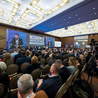 ОЛЕКСАНДР ІЛАРІОНОВ: ВІДБУДОВА УКРАЇНИ — ЦЕ СПІЛЬНА ВІДПОВІДАЛЬНІСТЬ І НОВІ СТАНДАРТИ