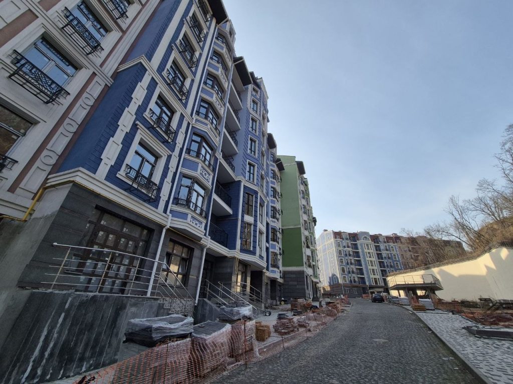 У ЖК ПОДОЛ ГРАД ТРИВАЮТЬ РОБОТИ З ОБЛАШТУВАННЯ ІНЖЕНЕРНИХ МЕРЕЖ ТА БЛАГОУСТРОЮ