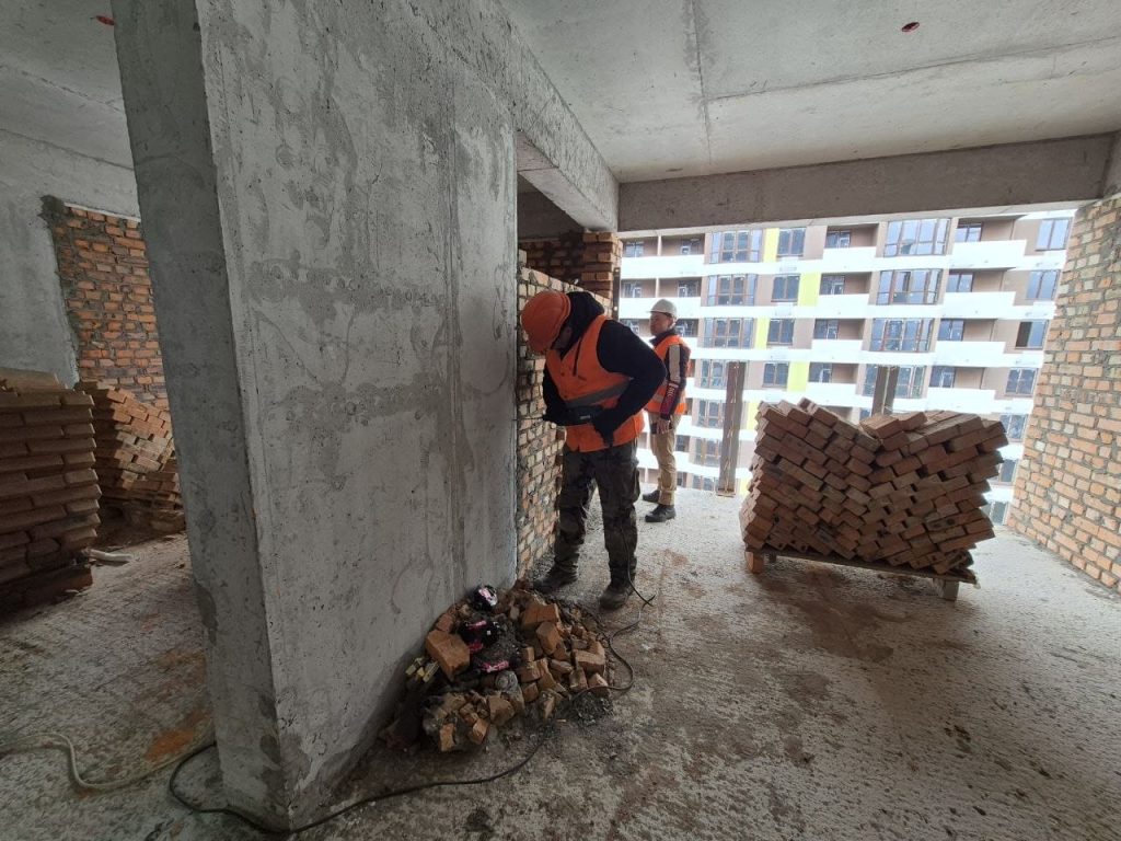 ЖК ОБЕРІГ-2: ТРИВАЮТЬ РОБОТИ З ОБЛАШТУВАННЯ БУДИНКІВ ТА ПІДГОТОВКА ІНЖЕНЕРНОЇ ІНФРАСТРУКТУРИ