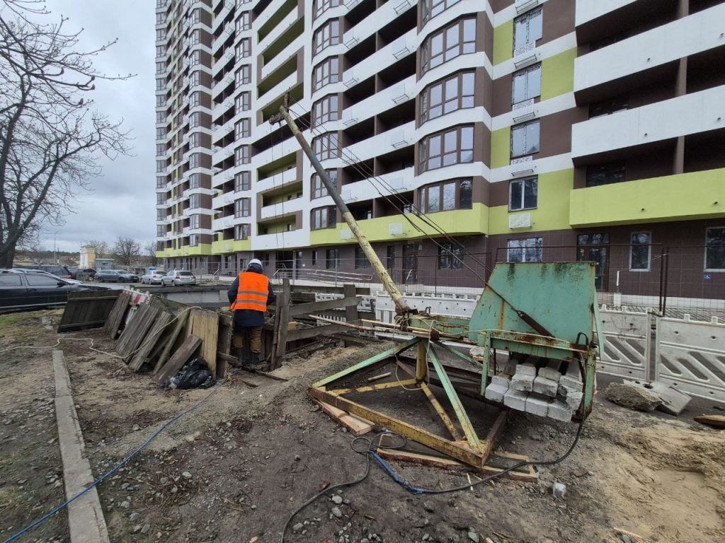 ЖК ОБЕРІГ-2: ТРИВАЮТЬ РОБОТИ З ОБЛАШТУВАННЯ БУДИНКІВ ТА ПІДГОТОВКА ІНЖЕНЕРНОЇ ІНФРАСТРУКТУРИ