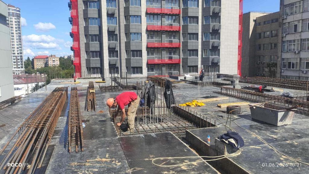 БУДІВЛЯ ПЕЧЕРСЬКОГО УПРАВЛІННЯ НАЦПОЛІЦІЇ НА ГВАРДІЙСЬКОМУ ДОСЯГЛА ПОЗНАЧКИ +16500