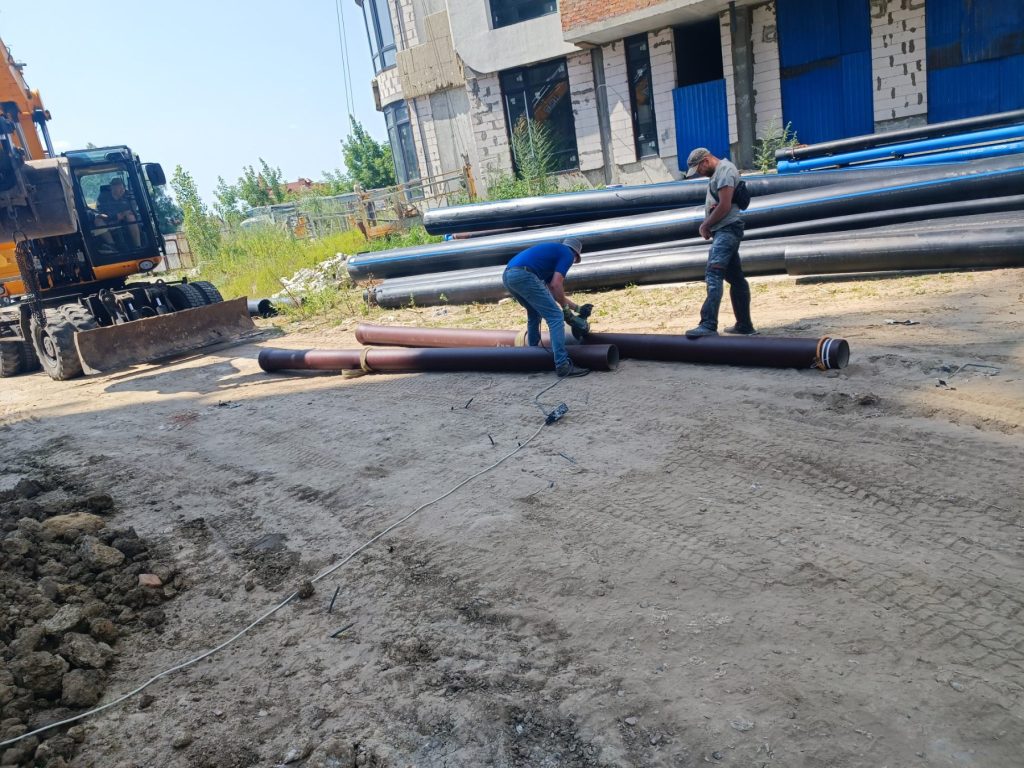 КИЇВМІСЬКБУД ПРОВОДИТЬ НИЗКУ РОБІТ НА ЖК АБРИКОСОВИЙ