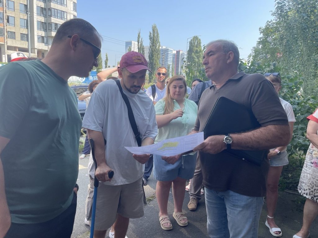 КЕРІВНИЦТВО КИЇВМІСЬКБУДУ ТА ІНВЕСТОРИ ЖК УРЛІВСЬКИЙ-2 ОБГОВОРИЛИ ПЕРСПЕКТИВИ ВІДНОВЛЕННЯ БУДІВНИЦТВА