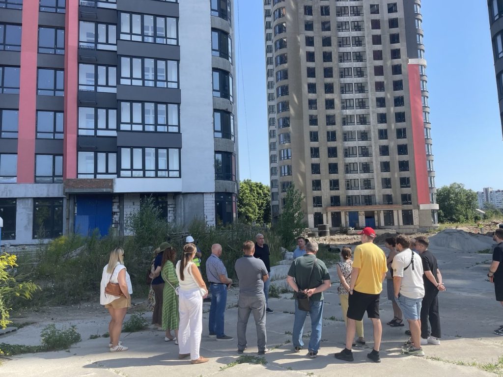 ІНВЕСТОРИ ЖК АБРИКОСОВИЙ ОЗНАЙОМИЛИСЯ З ПЕРЕБІГОМ РОБІТ НА ОБ’ЄКТІ