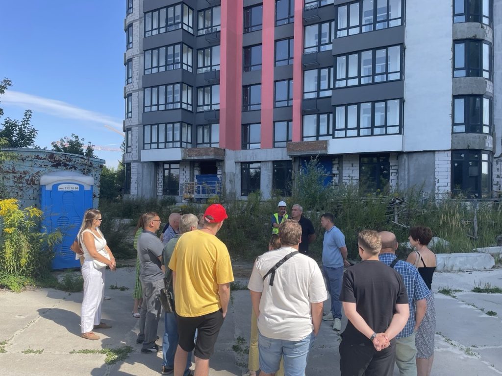 ІНВЕСТОРИ ЖК АБРИКОСОВИЙ ОЗНАЙОМИЛИСЯ З ПЕРЕБІГОМ РОБІТ НА ОБ’ЄКТІ